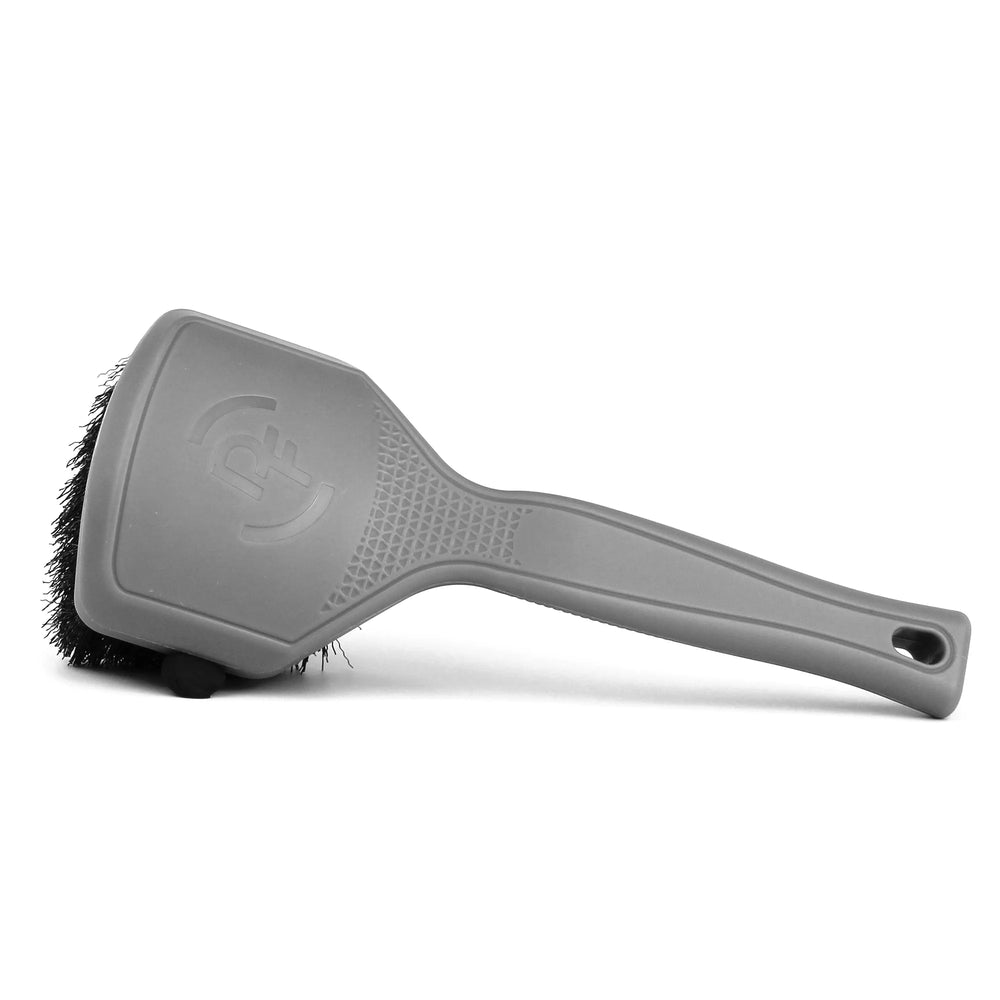 Detail Factory - Moto Line - Brosse à Pneus Courbée
